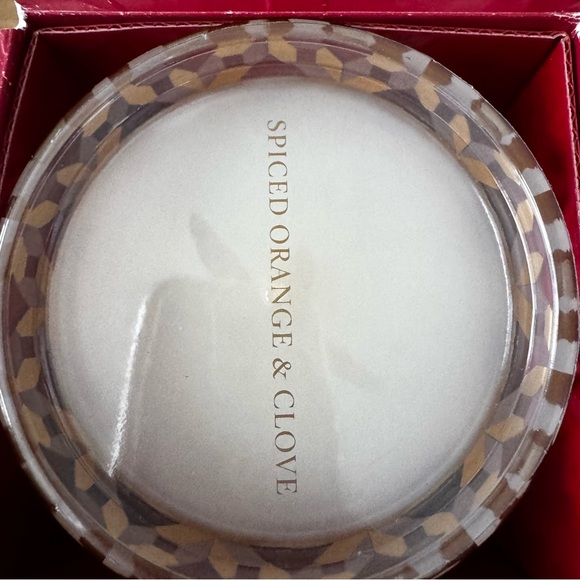 NEW in Box NEST Spiced Orange & Clove Scented Candle ~ 8.1 oz - Picture 6 of 8